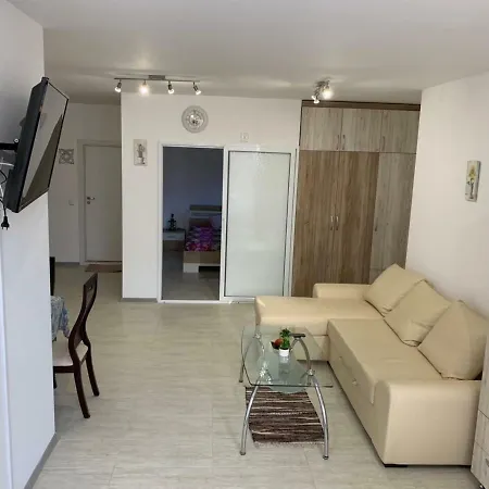 Грийн Лайф Бийч Резорт Апартамент 2А Apartment
