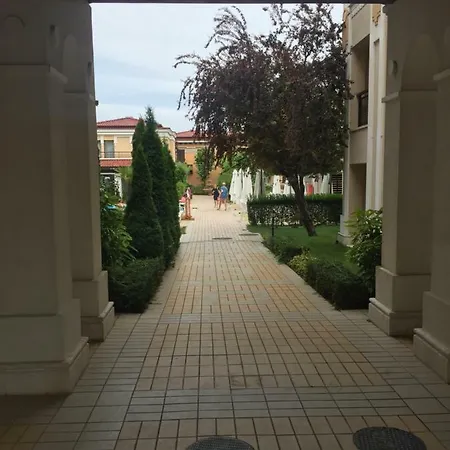 Грийн Лайф Бийч Резорт Апартамент 2А Apartment